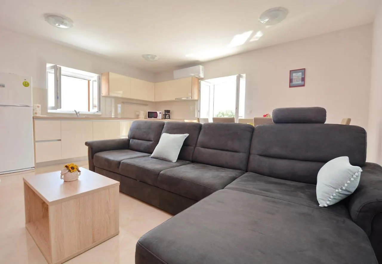 King Apartments Nin