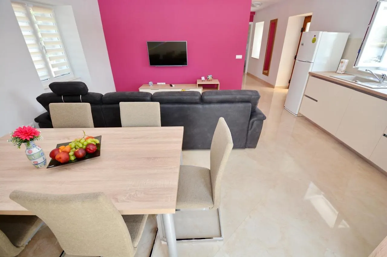 King Apartments Nin